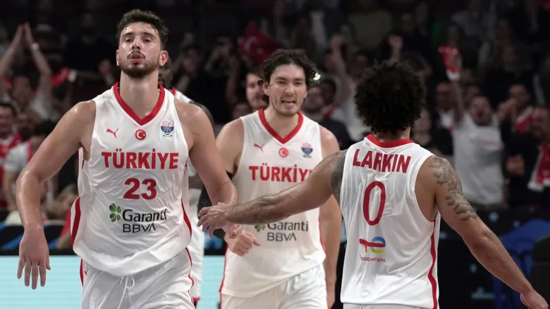 12 Dev Adam'dan Final Vizesi! Yunanistan Maçı Canlı İzle