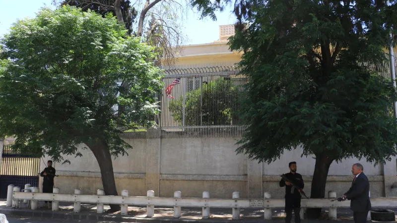ABD bayrağı, Şamda yeniden göndere çekildi