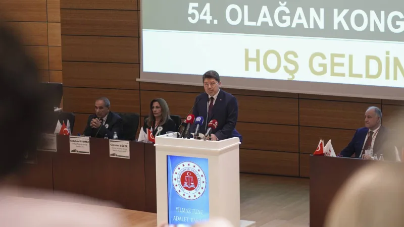 Adalet Bakanı Tunç: Noterlik Kanunu yenilenecek, hukuk fakültesi mezunlarının görev yapacağı noter yardımcılığı sistemi geliyor