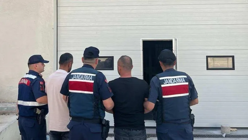 Adana'da düğünde havaya ateş açan 2 zanlı tutuklandı
