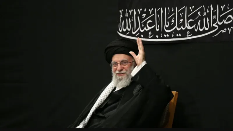 Ayetullah Ali Hamaney savaşın ardından ilk kez göründü
