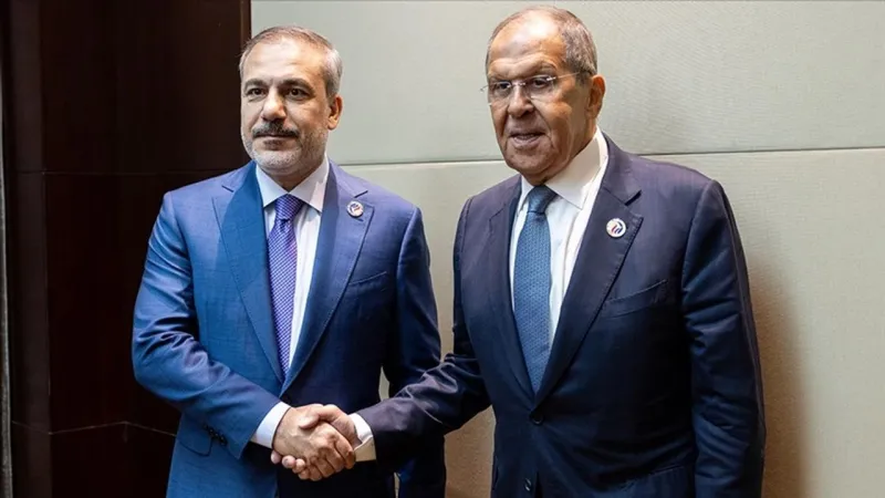 Bakan Fidan'dan İsrail-İran mesaisi: Lavrov ile görüştü