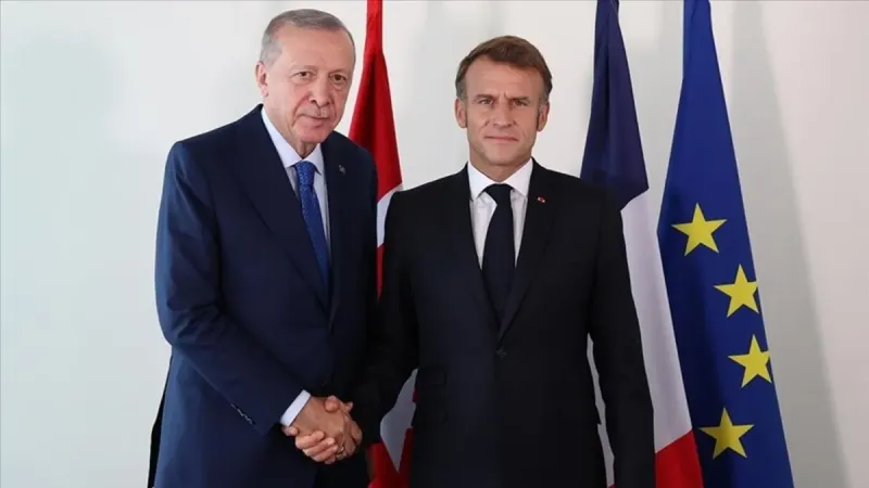 Başkan Erdoğan Fransa Cumhurbaşkanı Macron'la görüştü! Neler konuşuldu?