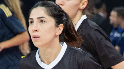 Beşiktaş'ta Özge Özışık imzayı attı