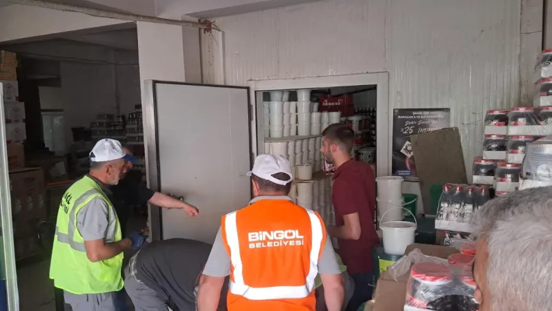 Bingöl'de, etiketsiz ve tarihi geçmiş ürünlere 126 bin lira ceza uygulandı