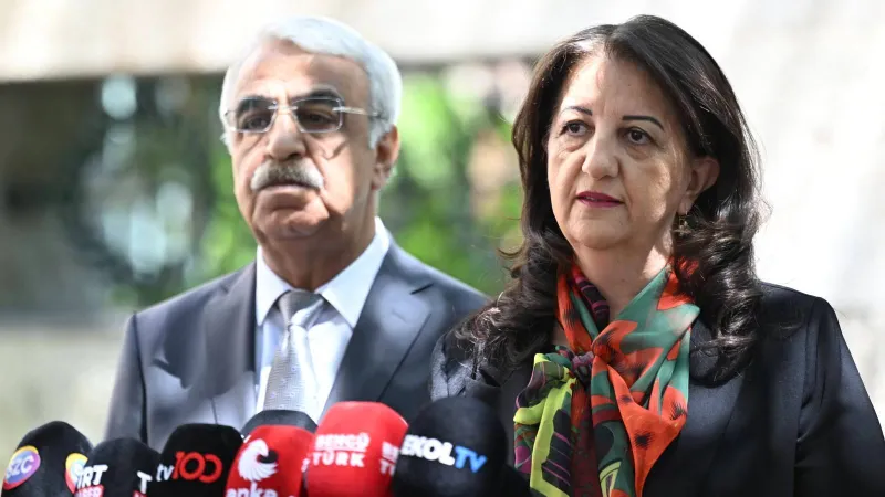İmralı Heyeti'nden Kritik Ziyaret! Demirtaş ve Yüksekdağ'ın Acil Talebi Ne?