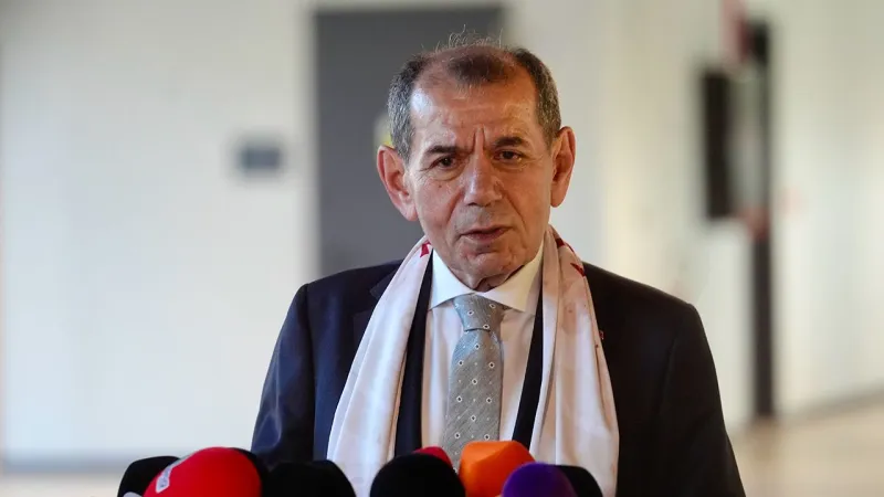 Özbek'ten Bomba Transfer İddiası: Osimhen Galatasaray'a mı Geliyor?