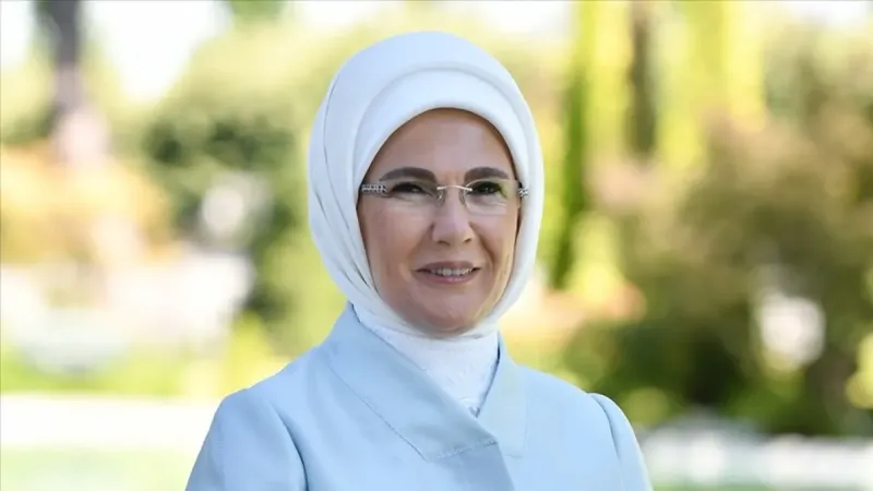 Emine Erdoğan, Türk Kızılay'a kurban bağışında bulundu