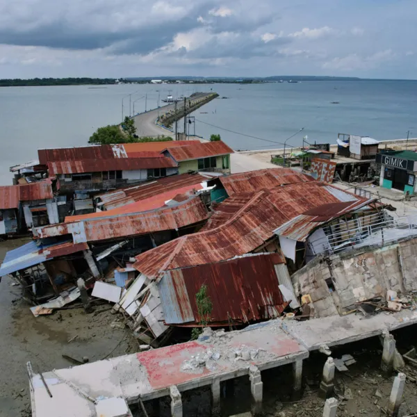 Filipinler'de 7,4 büyüklüğünde deprem