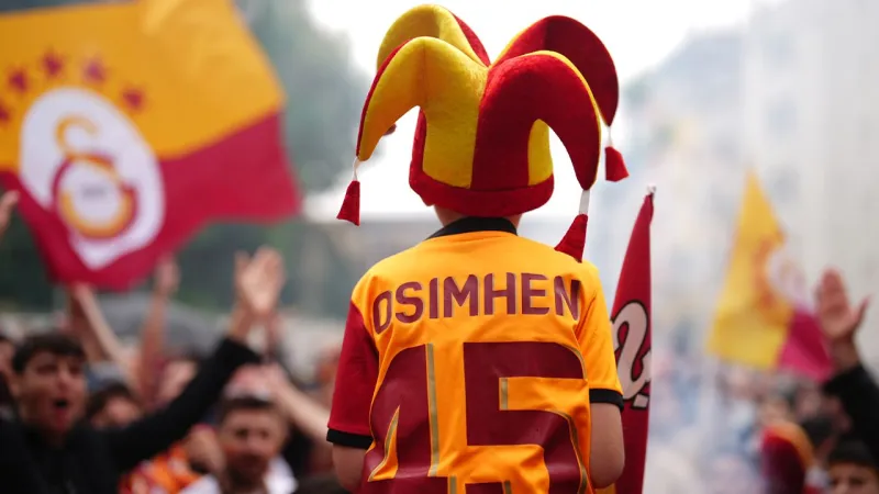 Galatasaray Şampiyonluk Coşkusu: Yenikapı'da Unutulmaz Kutlama!