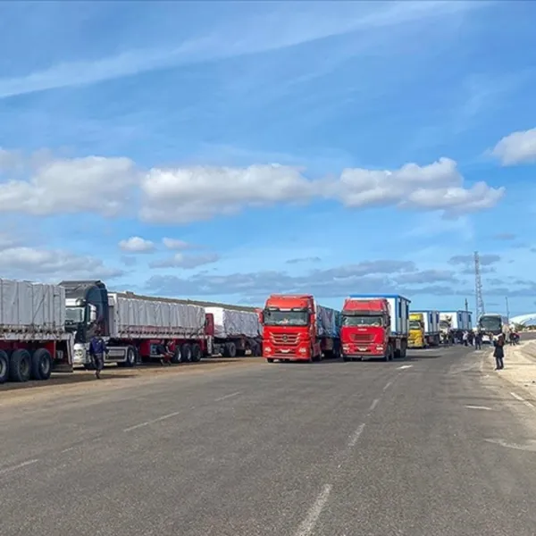 Gazze'ye 81 gün sonra ilk yardım tırları giriş yaptı