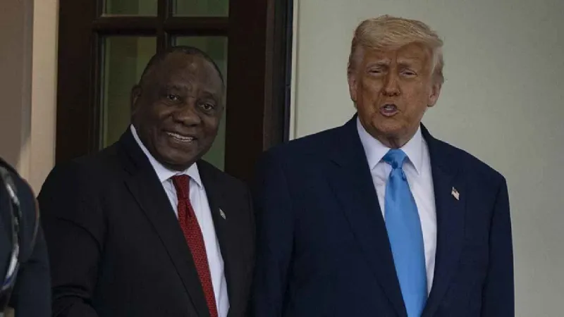 Trump'tan Şok İddia: Güney Afrika'da Beyazlara Soykırım mı Var?