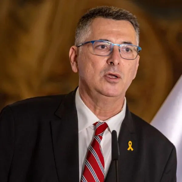 "Hizbullah yeniden silahlanma çabası içinde"