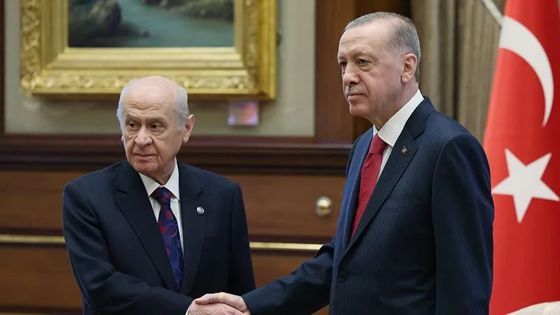 Selvi'den Kritik Uyarı: AK Parti Bahçeli'yi Kaybederse Ne Olur?