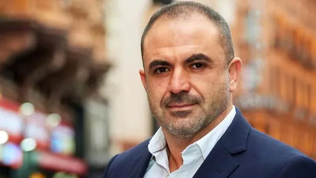 Mahmut Aslan: İngiltere'deki Türk Yönetici Zirveye Çıktı!