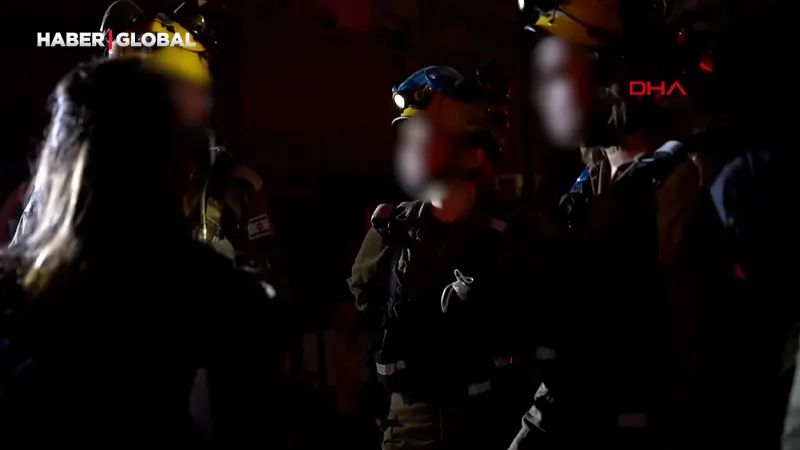 İsrail'de patlamalar sonrası enkazda arama-kurtarma çalışmaları devam ediyor