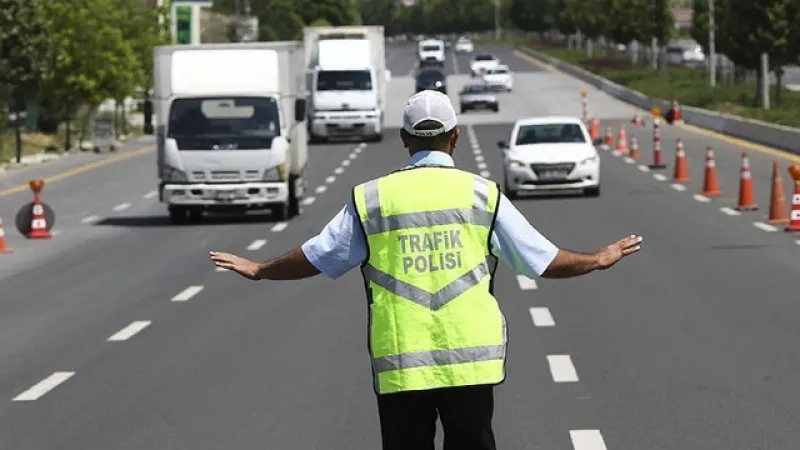 İstanbul'da Trafik Alarmı! Hangi Yollar Kapanıyor?