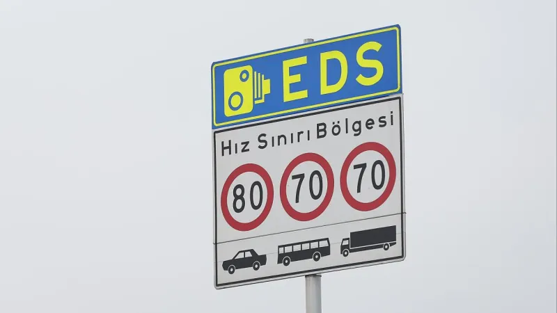 Kara yollarındaki yaklaşık 33 bin hız levhası kaldırıldı