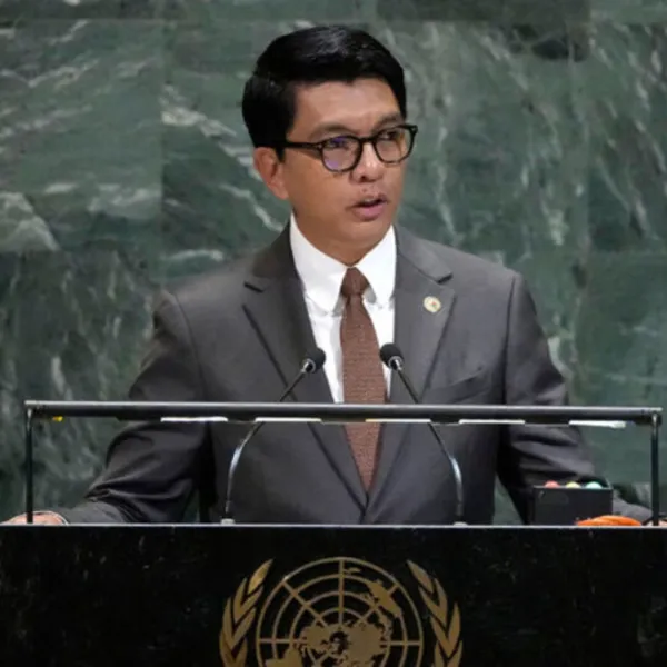 Madagaskar'da Şok Gelişme: Devrik Cumhurbaşkanı Vatandaşlıktan Çıkarıldı!