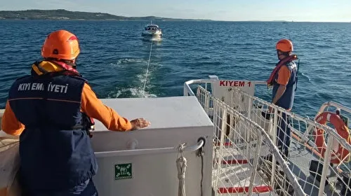 Çanakkale Boğazı'nda Tekne Alarmı! 3 Kişi Ölümden Döndü!