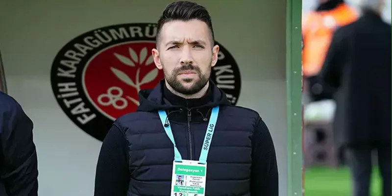 Farioli'nin Ajax'ı Şampiyonluğu Nasıl Kaptırdı? Şok Detaylar!