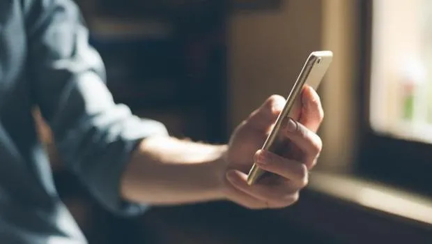 Telefon Kamerası Neden Sessize Alınamıyor? Asya'da Şok Yasak!