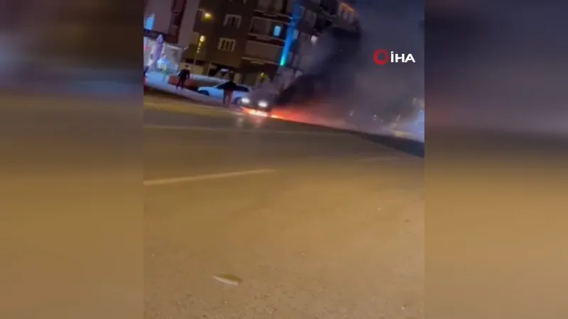 LPG'li Otomobil Ankara'da Alev Aldı! İşte Olay Yerinden İlk Görüntüler