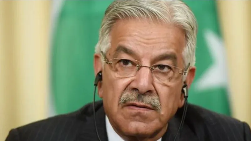 Pakistan Savunma Bakanı'nın Hesabı Hindistan'da Neden Engellendi? Şok Gelişme!