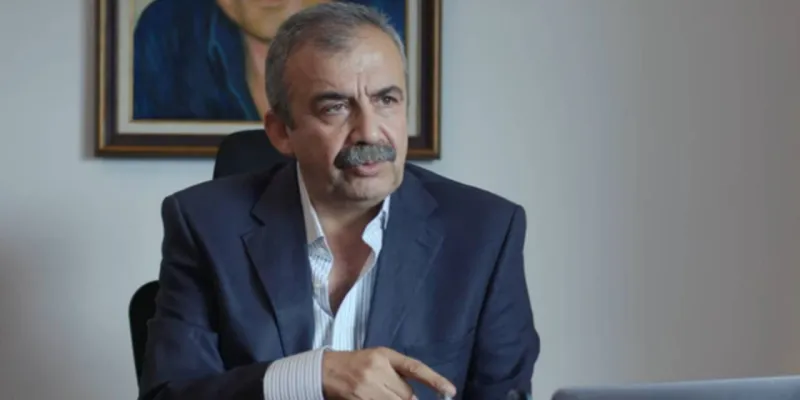 Sırrı Süreyya Önder'in Son Filminden İlk Fragman! İzleyici Şokta!