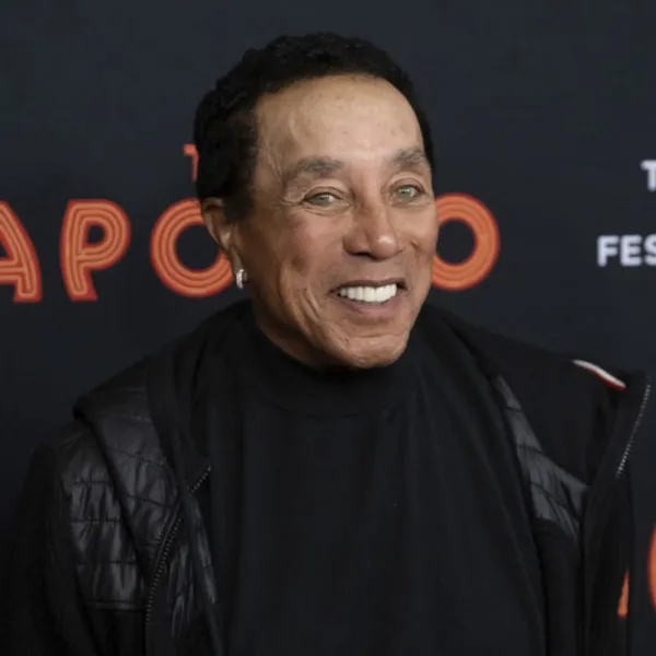 Smokey Robinson'a Şok Suçlama! Tecavüz İddiası Ortalığı Karıştırdı!