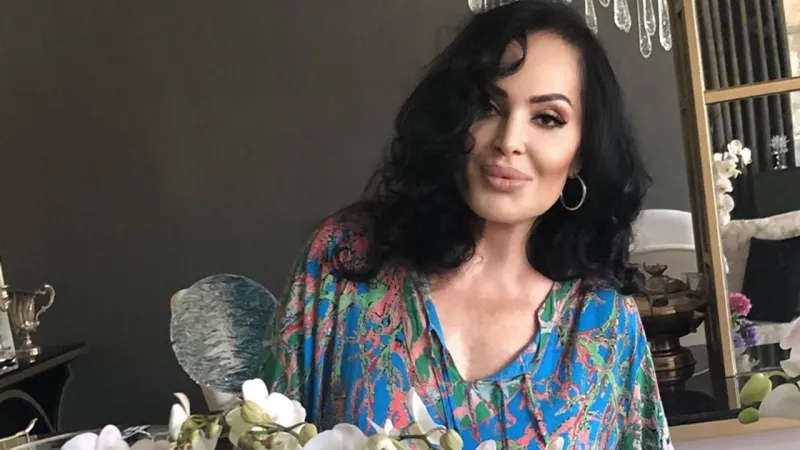 Türkan Şoray'dan 52 Yıl Sonra Duygulandıran Ziyaret!