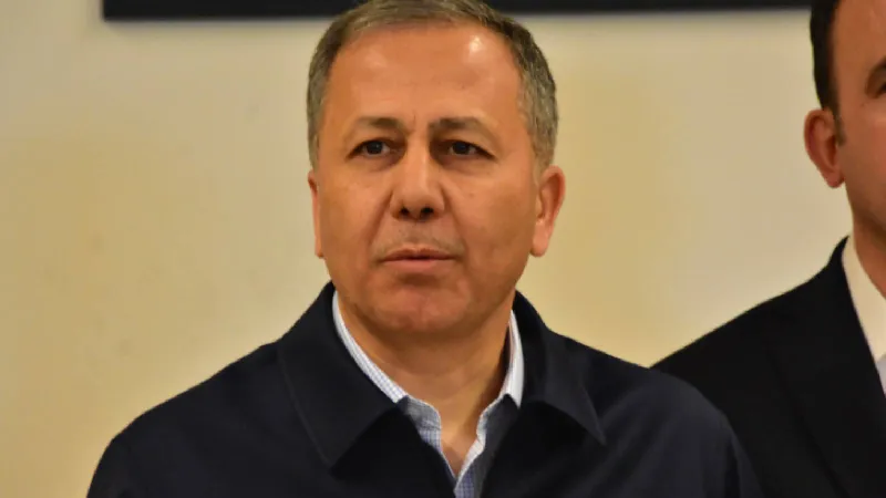 Yerlikaya'dan Deprem Sonrası Kritik Açıklama! Camiler Doldu Taştı!