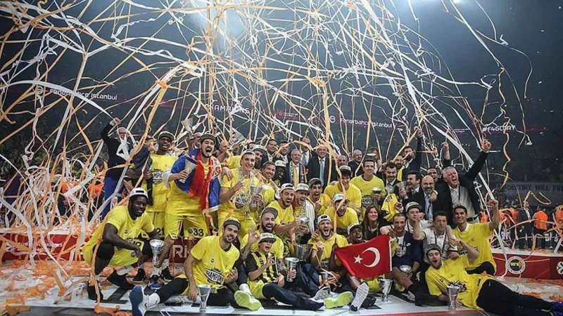 Sadettin Saran’dan Fenerbahçelileri sevindiren karar