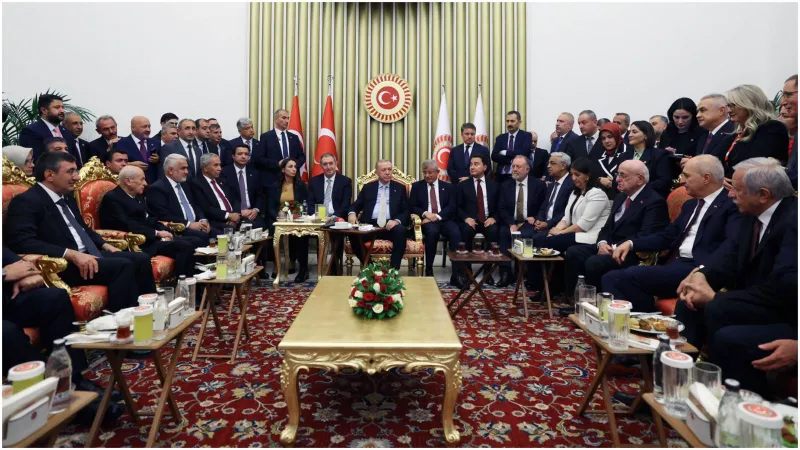 AKP'nin Yeni Ortağı Kim? O Fotoğraf Her Şeyi Anlatıyor!