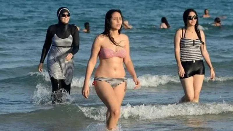Suriye'de kadınların bikini giymesi yasaklandı