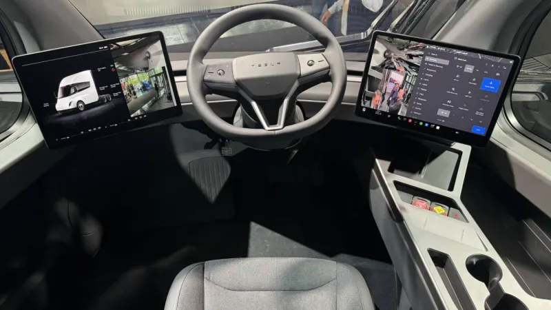 Tesla Robotaksi Dönemi Başladı! Austin'de Sürücüsüz Taksi Devrimi