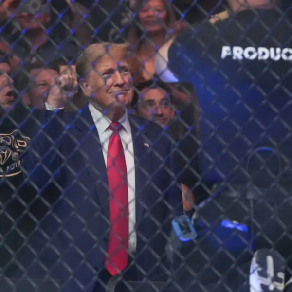 Trump'tan Şok İddia: Beyaz Saray'da UFC Dövüşü Mü?