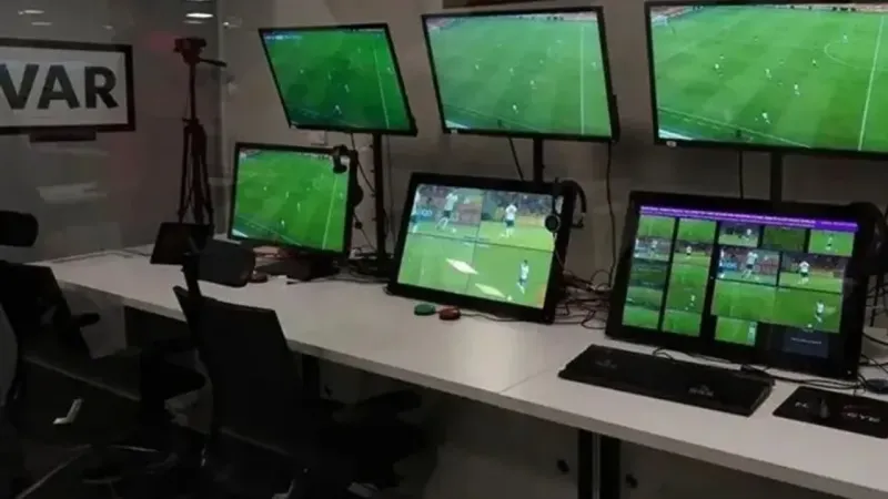 VAR kayıtları açıklandı! İşte derbide yaşananlar
